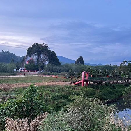 Country House Pulai Holiday Village Gua Musang Bagian luar foto