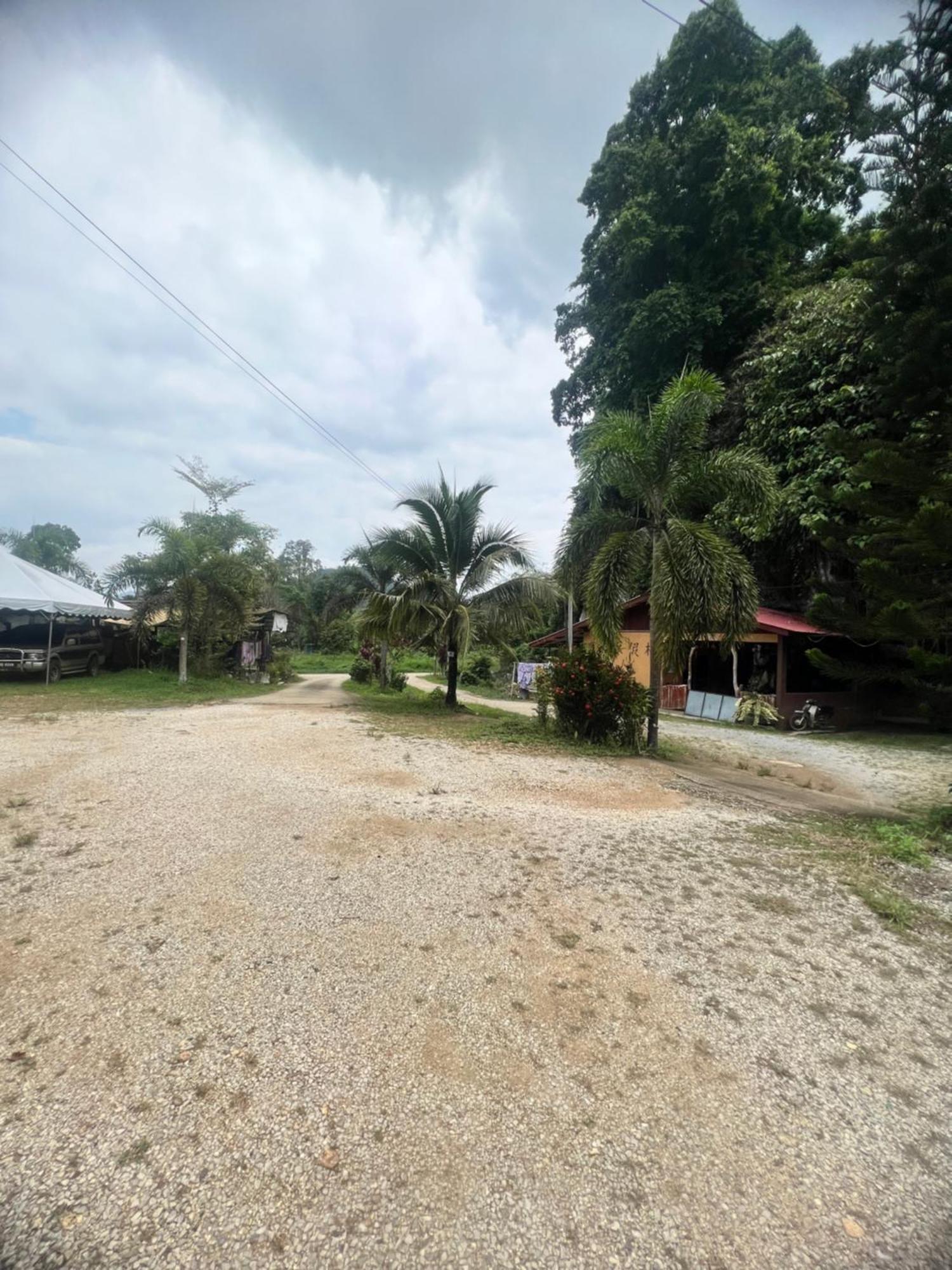 Country House Pulai Holiday Village Gua Musang Bagian luar foto