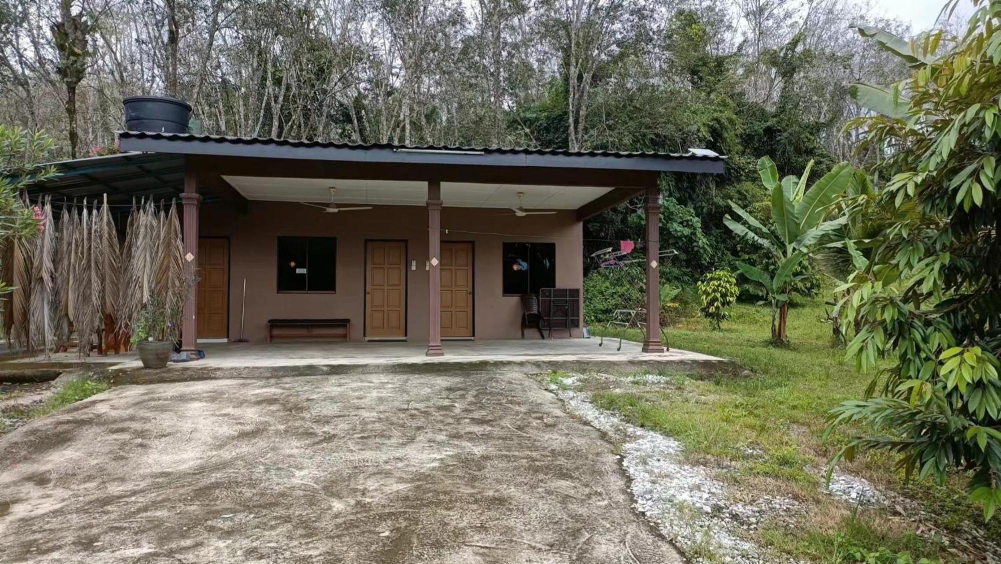 Country House Pulai Holiday Village Gua Musang Bagian luar foto
