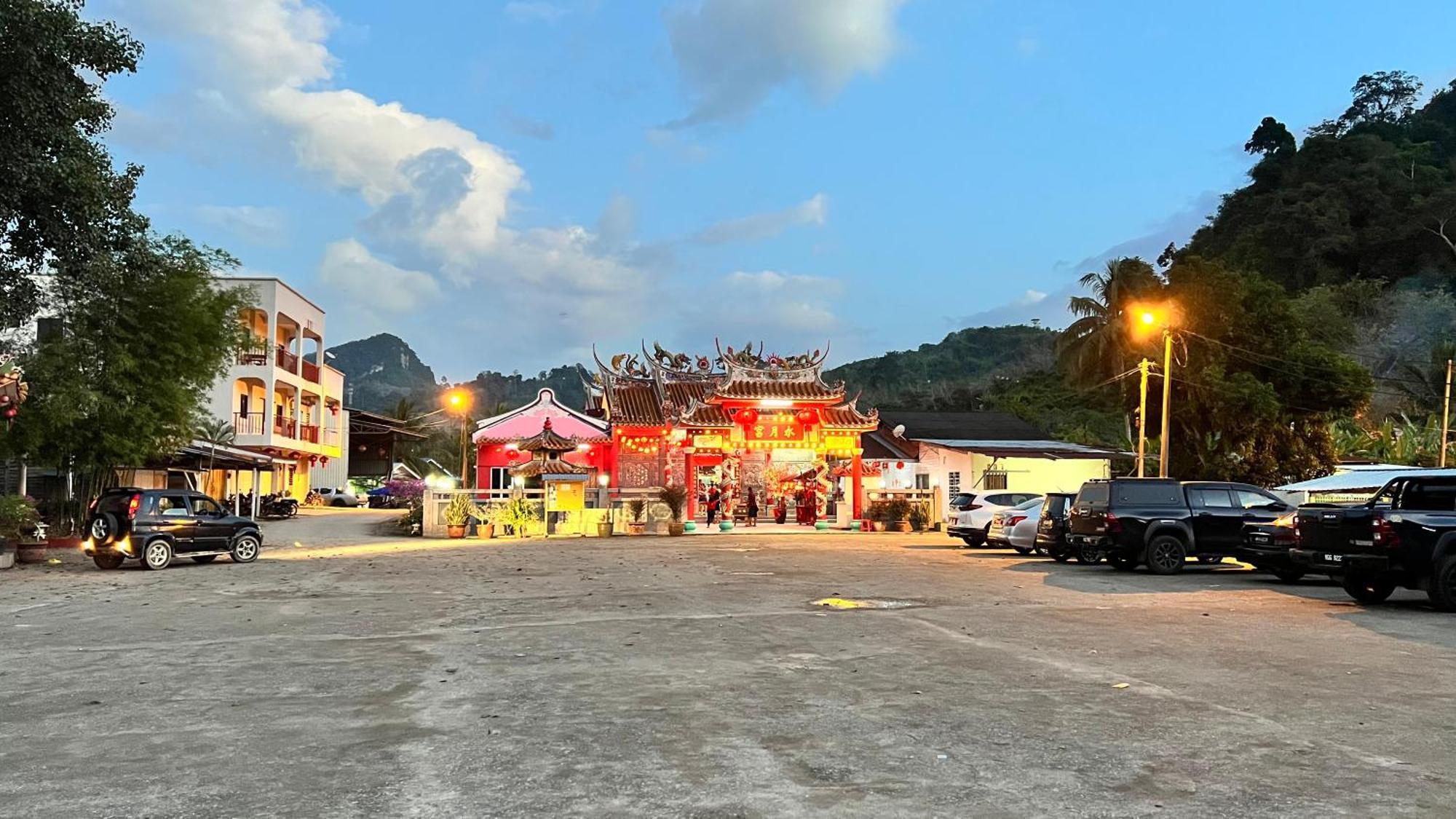 Country House Pulai Holiday Village Gua Musang Bagian luar foto