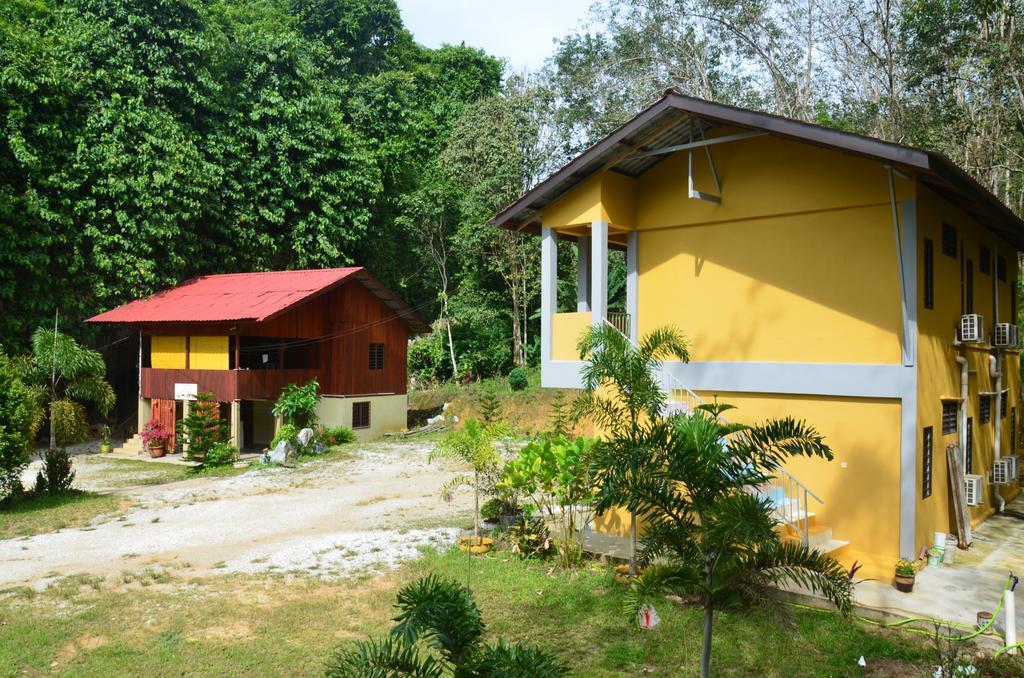 Country House Pulai Holiday Village Gua Musang Bagian luar foto
