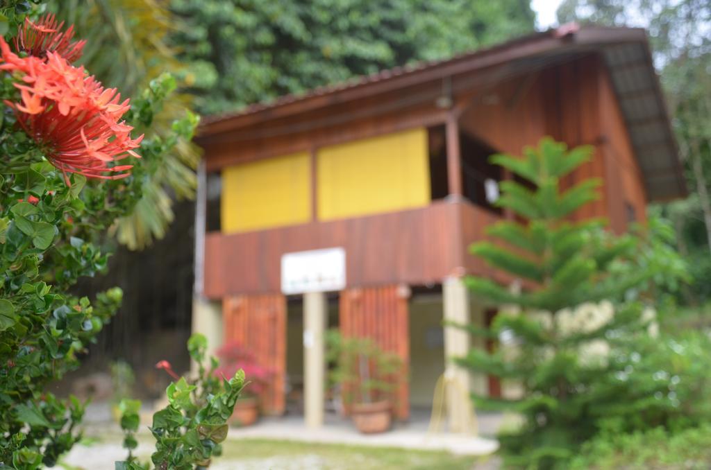 Country House Pulai Holiday Village Gua Musang Bagian luar foto
