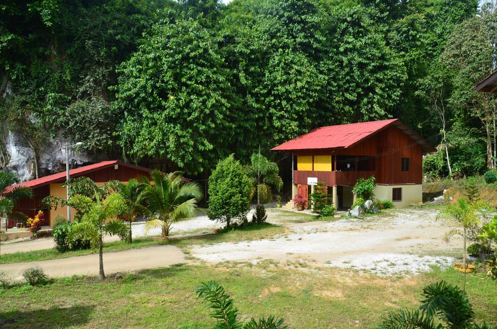 Country House Pulai Holiday Village Gua Musang Bagian luar foto